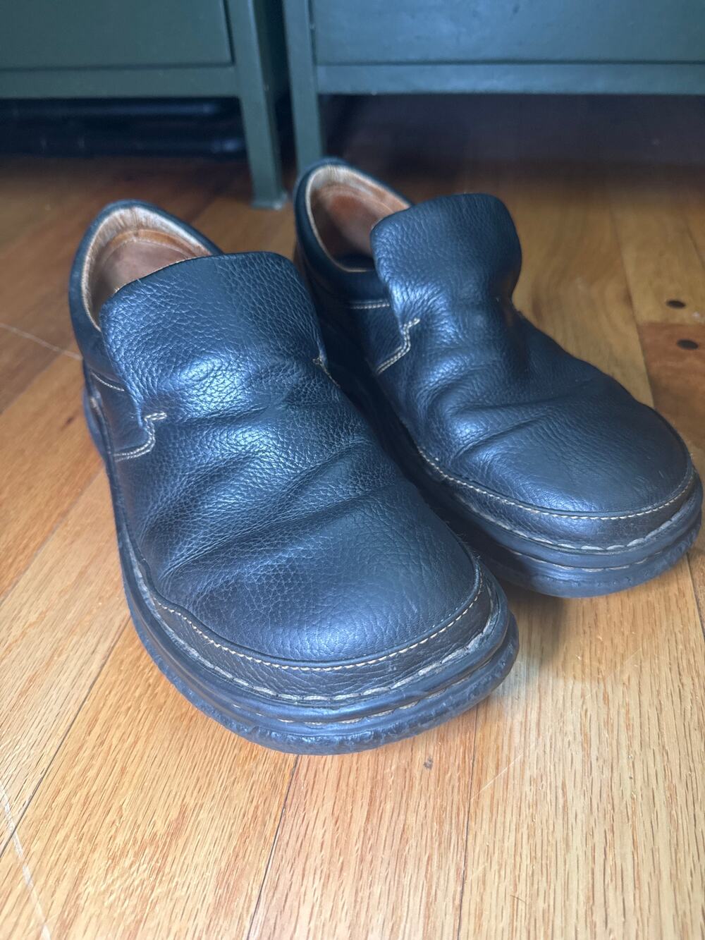 Born Leather Slip On Shoes Men 10.5 Dark Brown Black Loafers Comfort Casual
